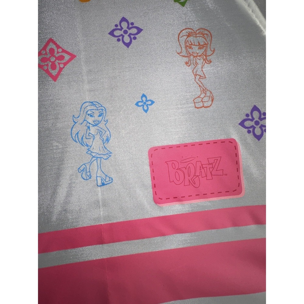 2004 Bratz Kids Umbrella Pink Handle White with Character Prints Fun Design - Picture 5 of 8